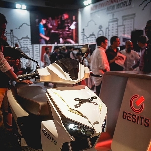 Gesits - Motor Listrik Ekonomis Kreasi Sendiri