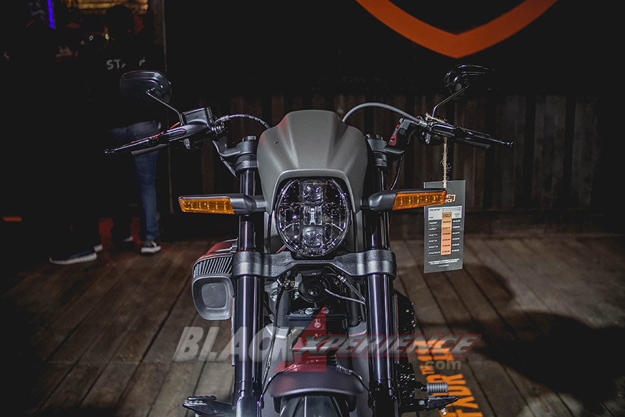 Harley Davidson FXDR dan Iron-Moge Klasik, Tenaga Modern