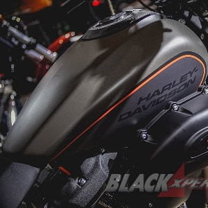 Harley Davidson FXDR dan Iron-Moge Klasik, Tenaga Modern