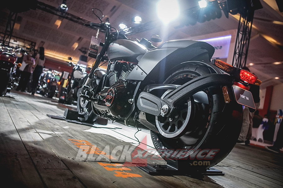 Harley Davidson FXDR dan Iron-Moge Klasik, Tenaga Modern