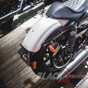 Harley Davidson FXDR dan Iron-Moge Klasik, Tenaga Modern