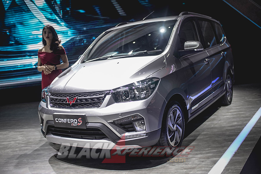 Wuling Cortez CT dan Confero S ACT Melantai di IIMS 2019 