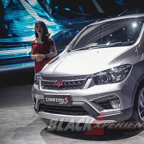 Wuling Cortez CT dan Confero S ACT Melantai di IIMS 2019 