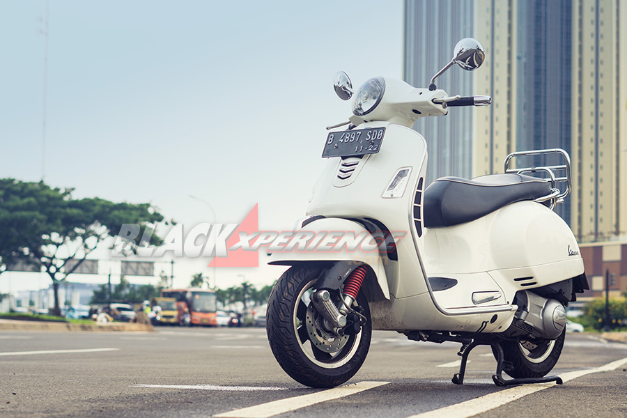 Vespa GTS Super 300, Kaya Fitur Premium