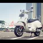 Vespa GTS Super 300, Kaya Fitur Premium