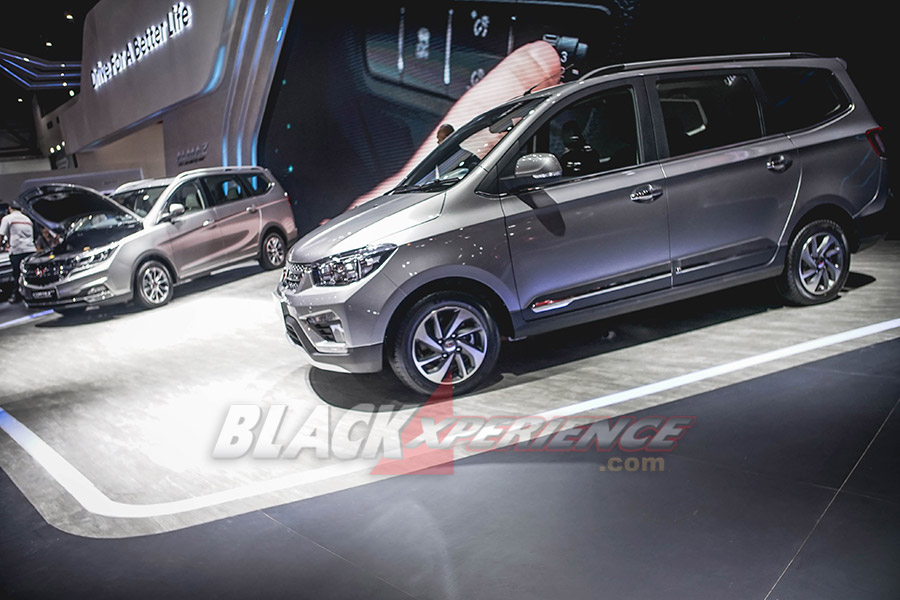 Wuling Cortez CT dan Confero S ACT Melantai di IIMS 2019 