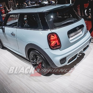 MINI Ice Blue Edition - Kombinasi Sporty nan Elegan 