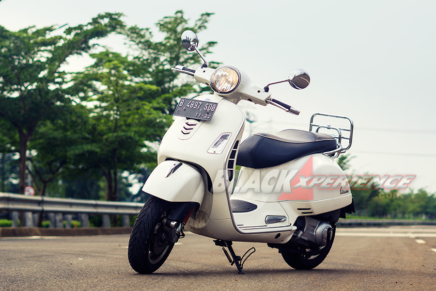 Vespa GTS Super 300, Kaya Fitur Premium