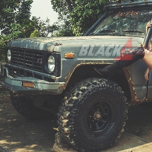 Sita Anggia - Sexy Offroader -