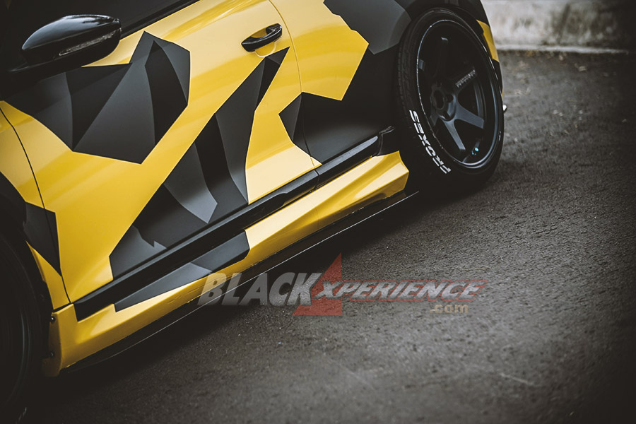 Modifikasi VW Scirocco Racing Look Yellow-Black Nyentrik Menggoda