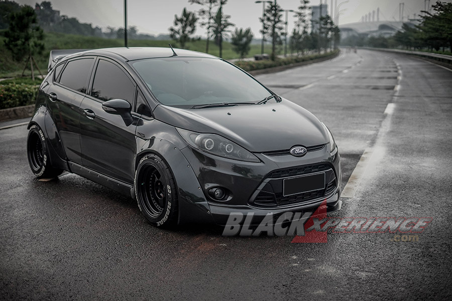 Stealth Fiesta // Ford Fiesta 2010 jason pradipta