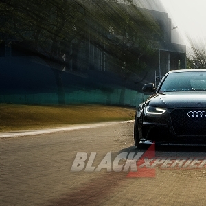 Modifikasi Audi A4 dengan Mesin RS5 V8 530 Hp Pertama di Dunia