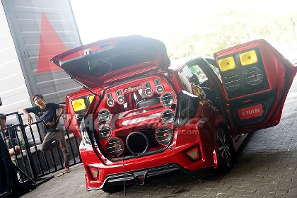 BlackOut Loud @ BlackAuto Battle Yogyakarta 2019 Day 1 Photo 5