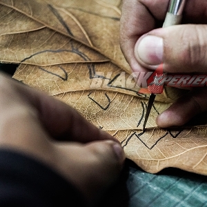 Gilang Keromon, Sulap Daun Kering Jadi Seni Bernilai Tinggi