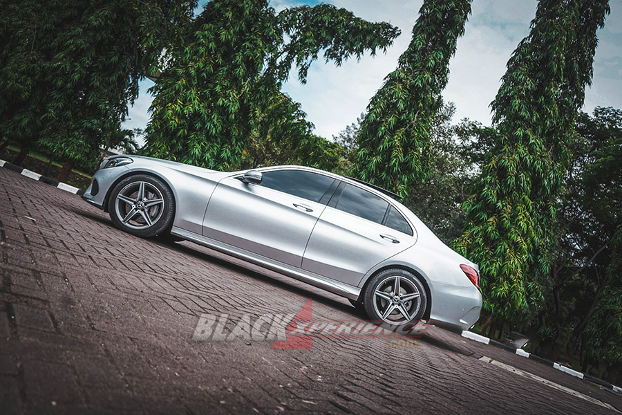 Mercedes Benz C300 AMG Line - Undoubtedly Impressive