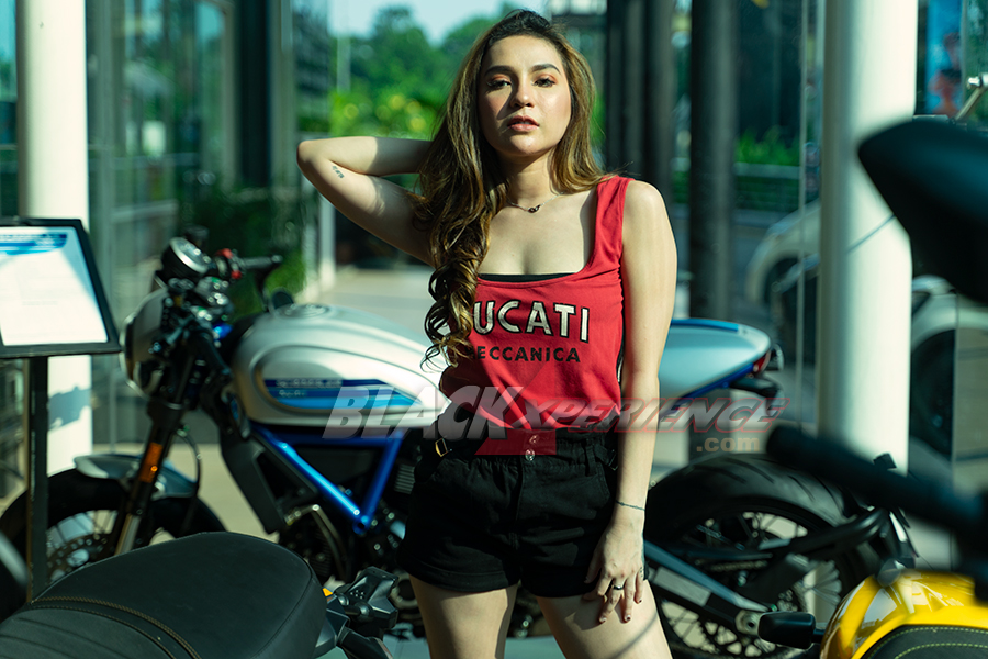 Yuniza Icha, Pecinta Motor Sportbike Idamkan Riding ke Bromo