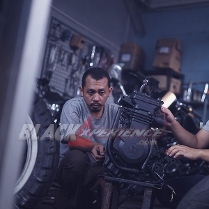 Andi Akbar katros Garage, Dari Freestyler jadi Builder