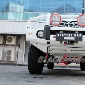 Menaikkan Pamor Offroad pada Toyota Hilux