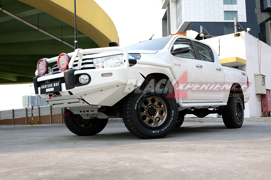 Menaikkan Pamor Offroad pada Toyota Hilux