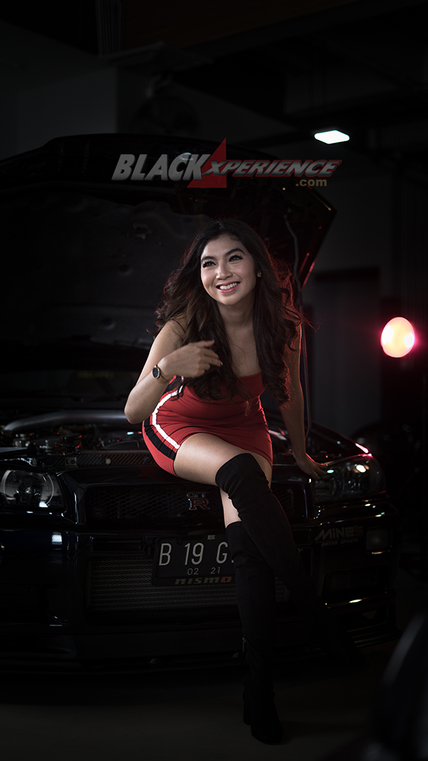 Wahyu Mega, Cantik dan Sexy Bikin Happy