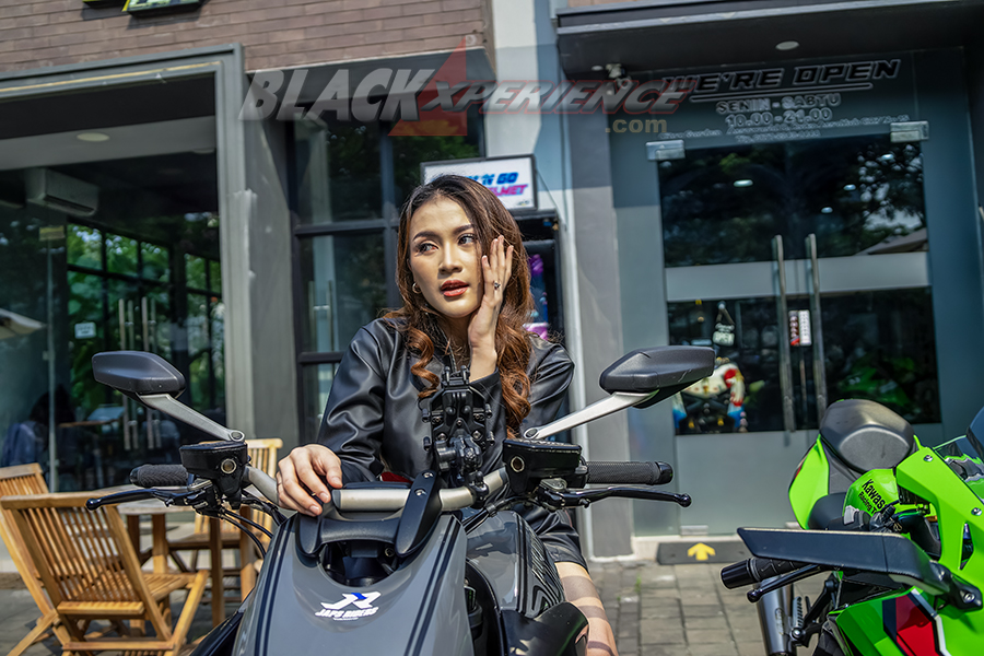 Bella, Angel Seksi Hobi Padle, Dambain Cowok Rapi Klimis