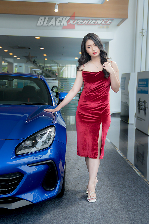 Racelita Cantik, Smart, Suka Sportcar All New Subaru BRZ