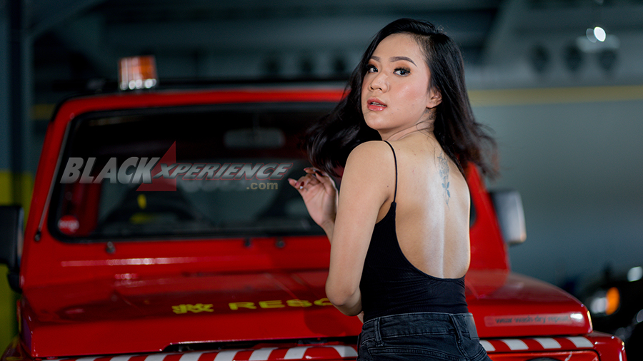 Desi Kumalawongso, Impian Jadi Beauty Vlogger X Pebalap Mobil