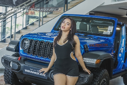 Ketika Yuan Berhadapan dengan Jeep Wrangler