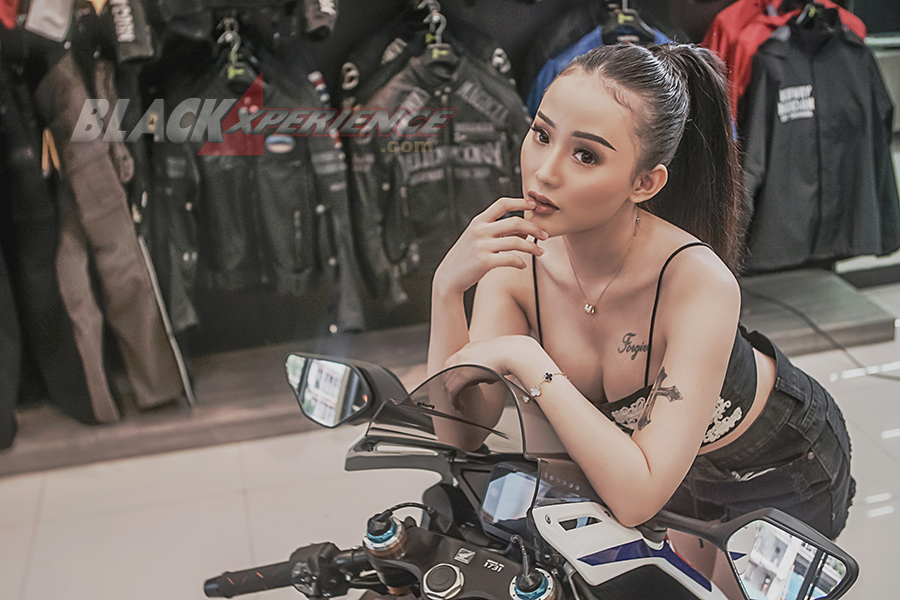 Veronica Vidya Penyuka Pilates Dambakan Cowok Dengan Superbike