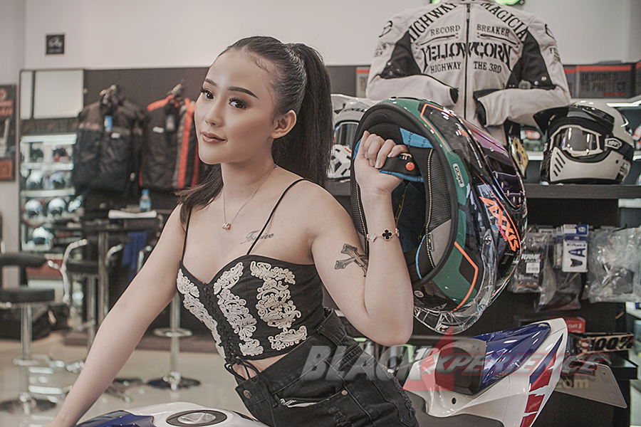 Veronica Vidya Penyuka Pilates Dambakan Cowok Dengan Superbike