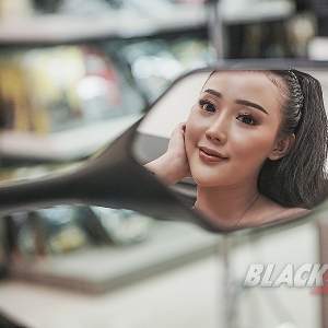 Veronica Vidya Penyuka Pilates Dambakan Cowok Dengan Superbike