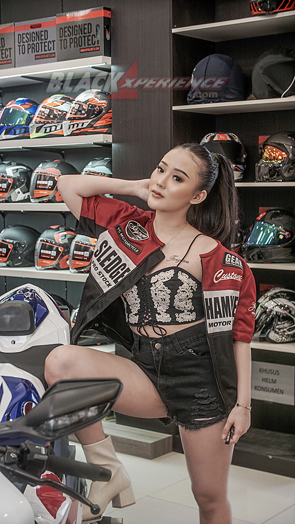 Veronica Vidya Penyuka Pilates Dambakan Cowok Dengan Superbike