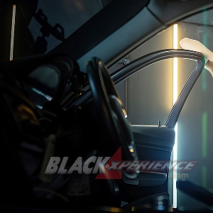 Gungutii Black Angel Bali Idamin Lamborghini Urus, Sexy of Mind