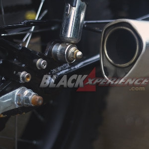 Modifikasi Megapro Baby Black Cafe Racer