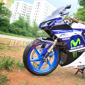 Grafis ala tim Movistar Yamaha MotoGP