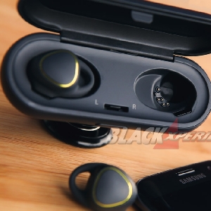 Samsung Gear Icon X, Paduan Stylish Pemutar Musik dan Fitness Tracker