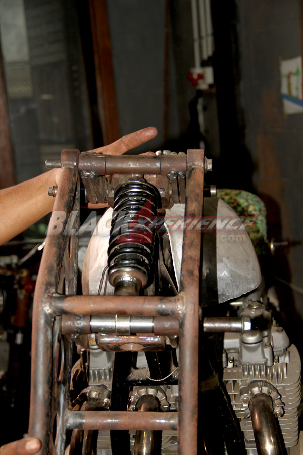 Proses pembuatan springer, motor modifikasi lain