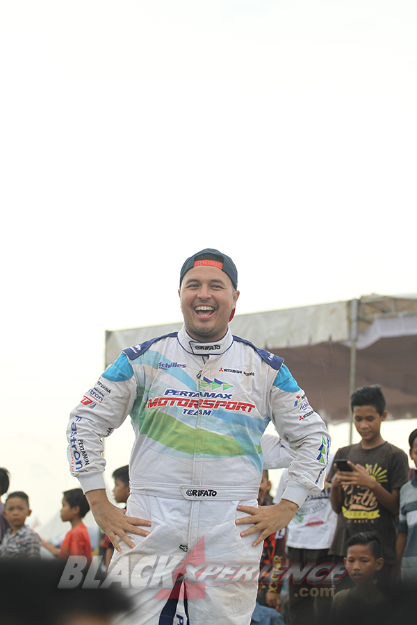 Rifat Sungkar: Harumkan Nama Indonesia Lewat Balap Rally