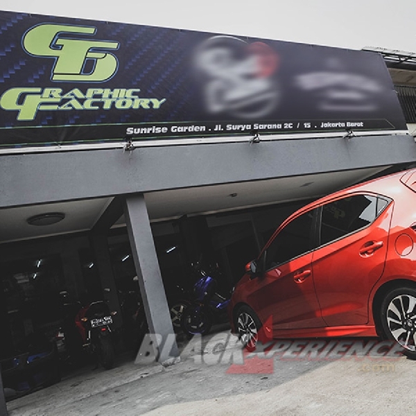 Modifikasi Body All New Honda Brio dengan Cutting Sticker