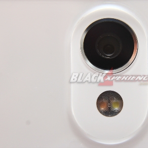 Lenovo Vibe S1, Si Elegan Berkamera Selfie Kembar 