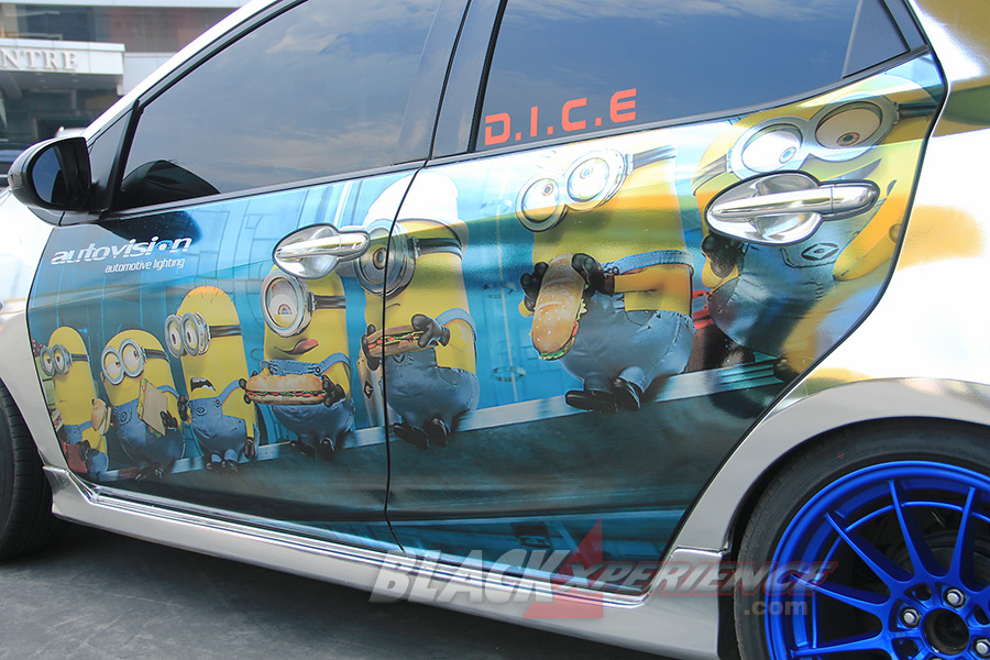 Cutting sticker bertema The Minions