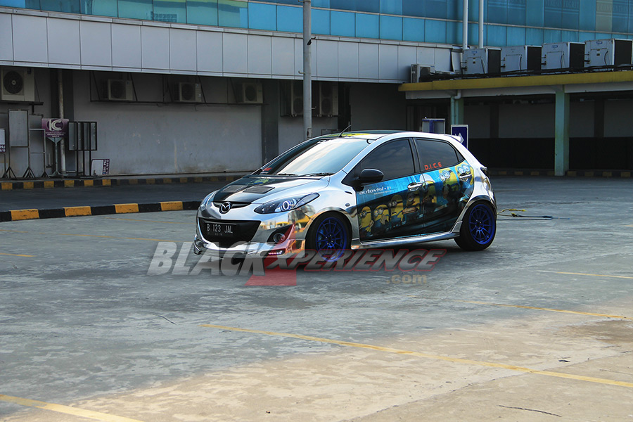 Jalsion test ride Mazda2 street racing