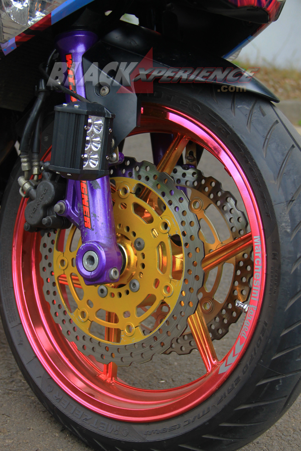 Velg depan dibalut chrome celup candy tone pink