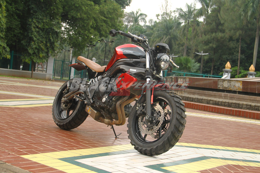 Kawasaki er6n скремблер