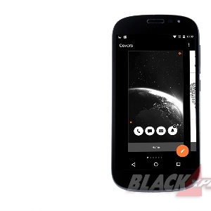 YotaPhone 2, Layar Ganda Kaya Fungsi