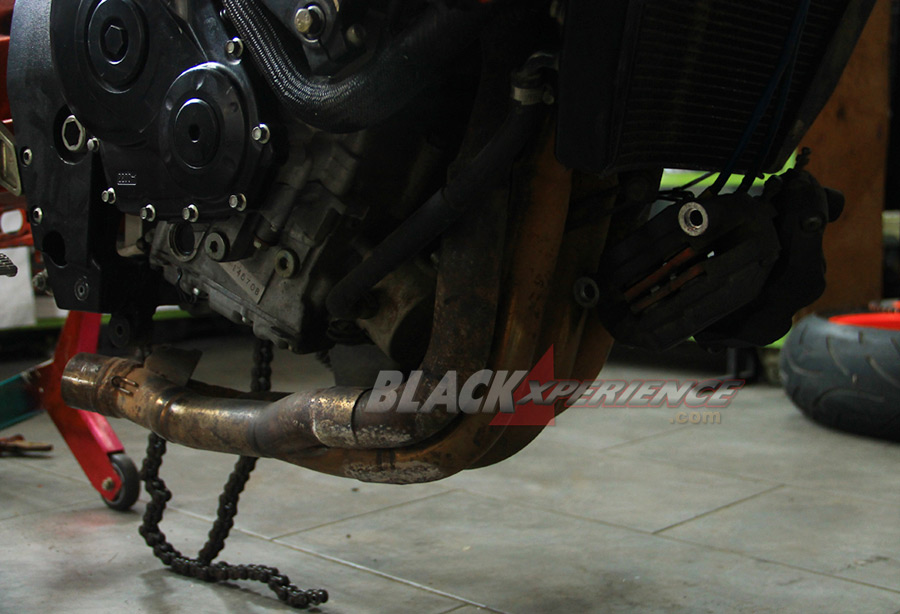 Exhaust siap dipasang silincer