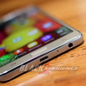 Samsung Galaxy On 7, Layar Lebar Performa Standar