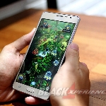 Samsung Galaxy On 7, Layar Lebar Performa Standar