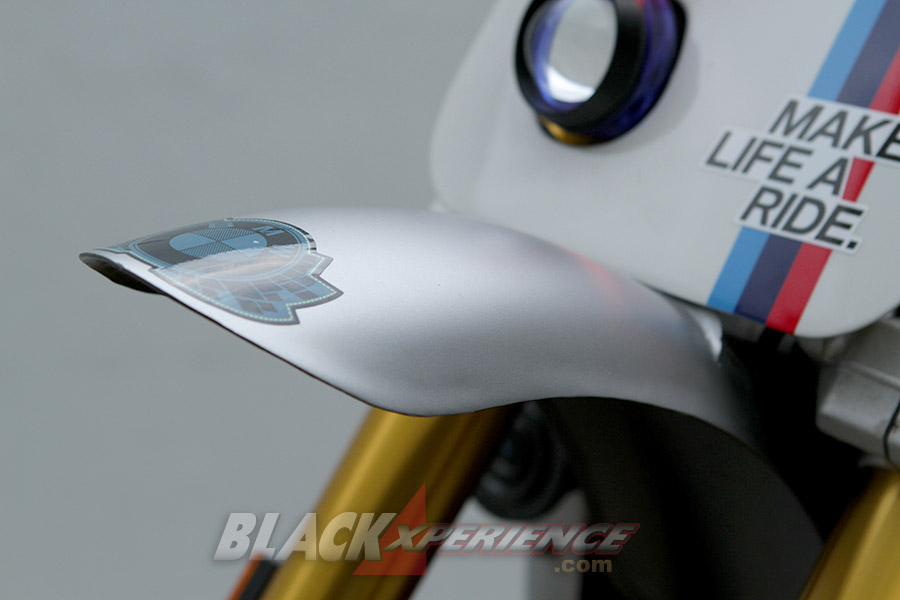 Modifikasi BMW G310R: 2 Konsep Plug in Play