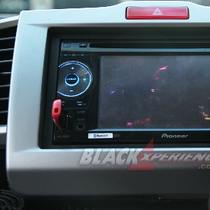 Head unit Pioneer AVH-245DBT